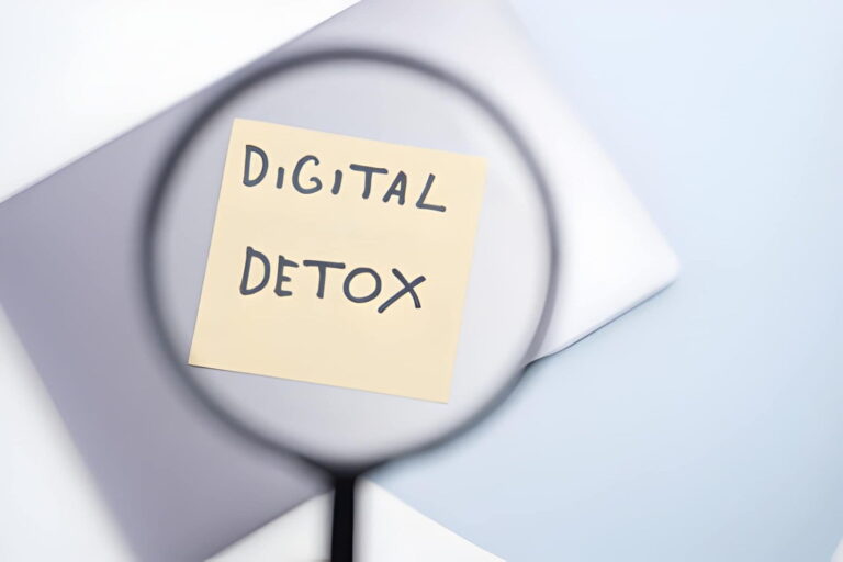 comment devenir coach digital detox, gestion du sommeil et bien-être, avec formations, compétences et accompagnement